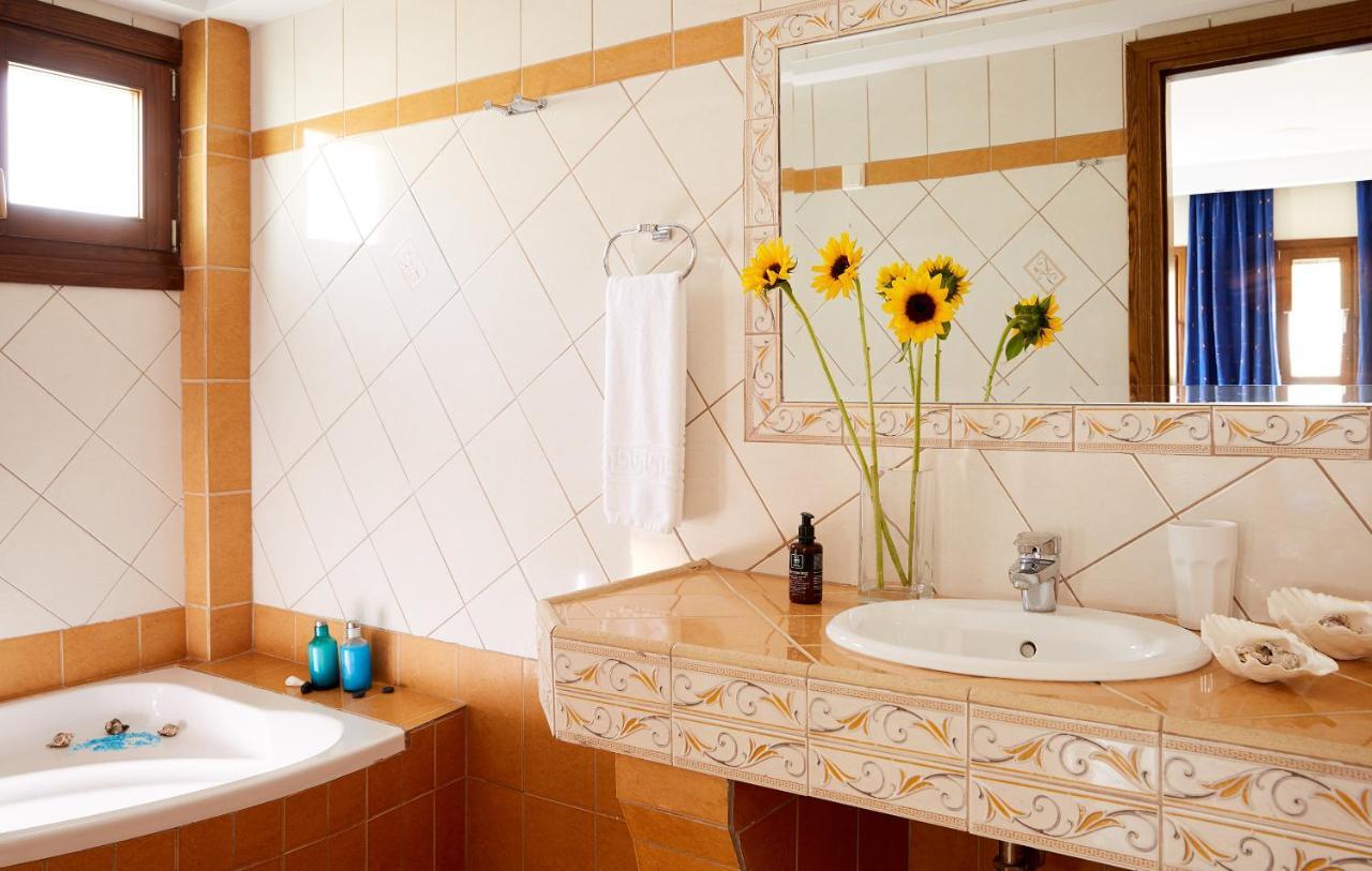 Archodiko Toliadi Boutique Apartments And Suites Ouranoupoli Luaran gambar